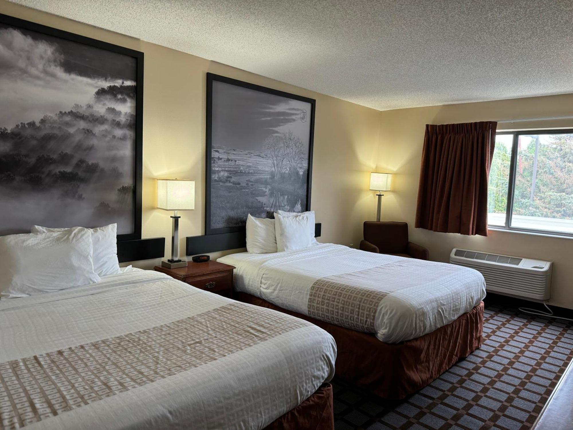 Super 8 By Wyndham Mason City Ngoại thất bức ảnh